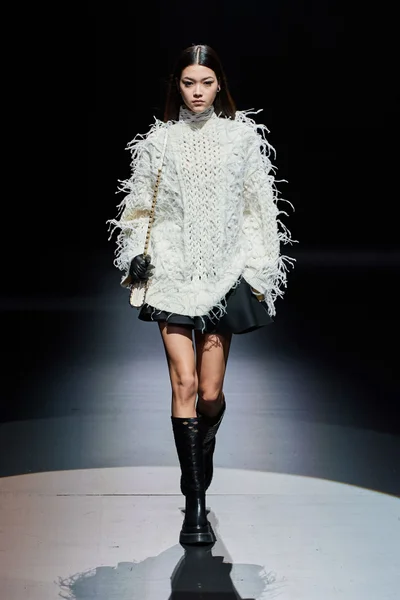 Look 52